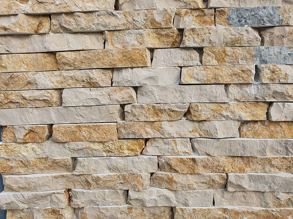 Muralhas – Pedras Alexandre e Catarino